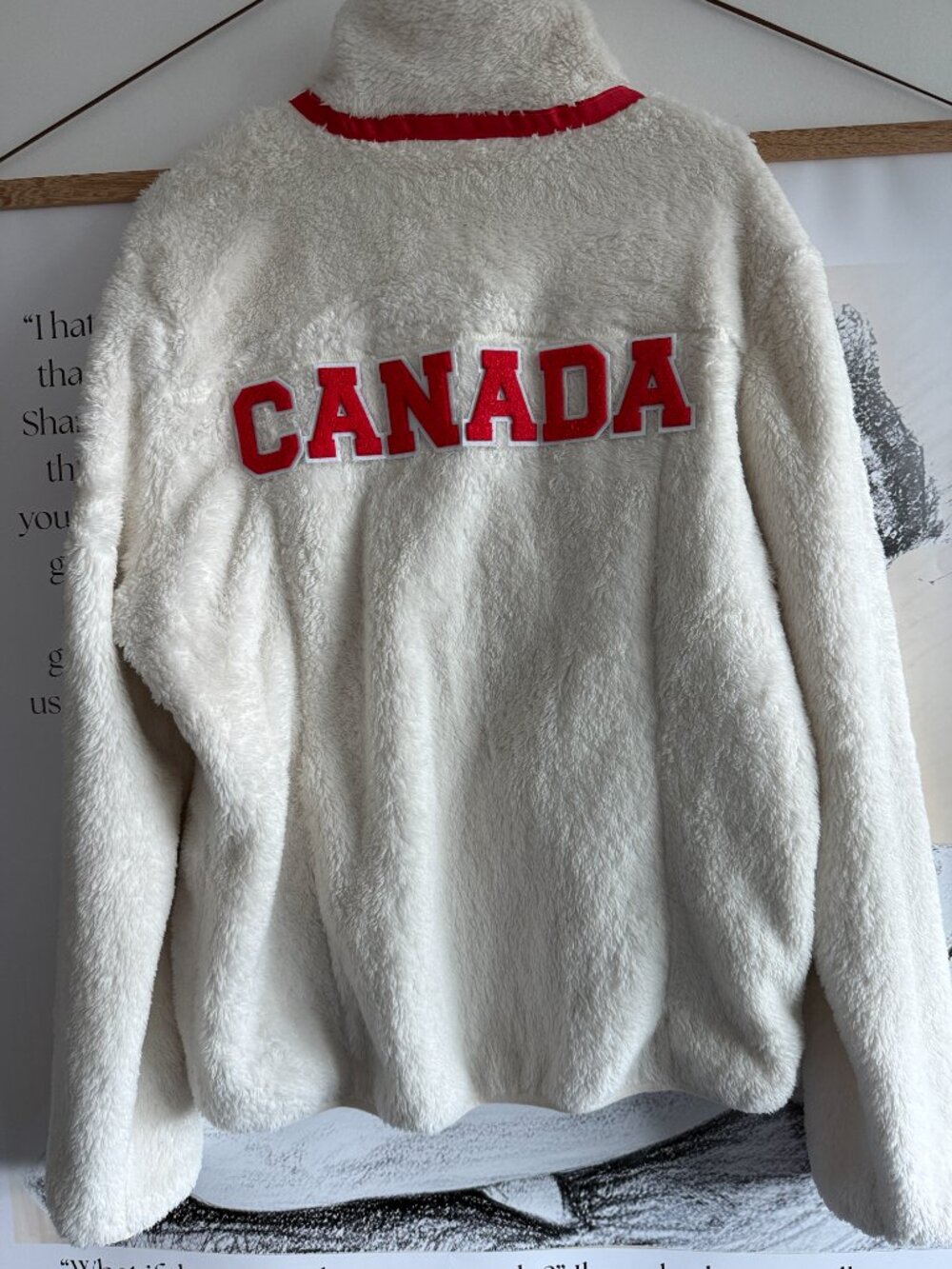 Canada Fleece - Size Large - Zip up Jacket by Avalanche - Picture 5 of 7